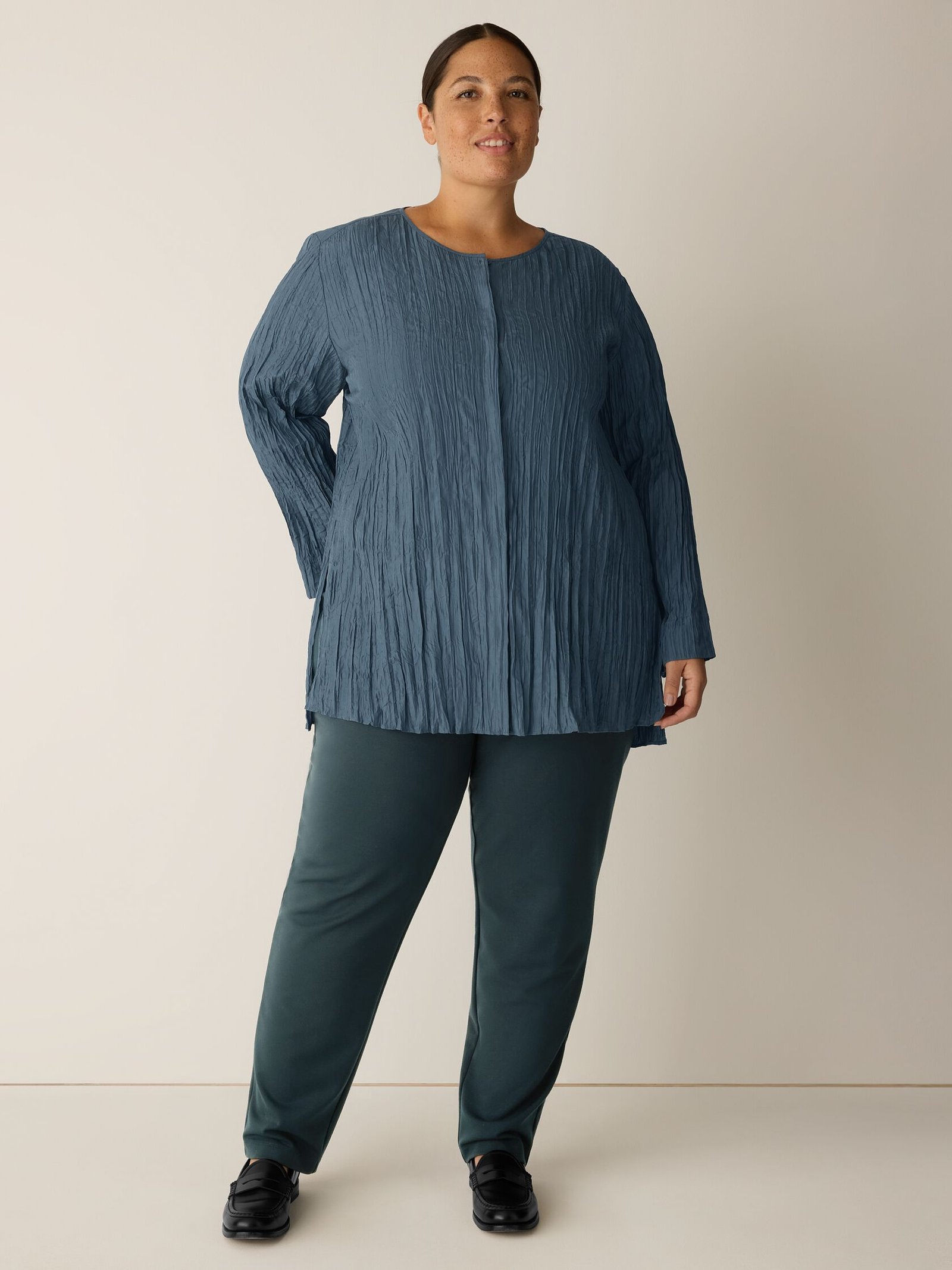 Crinkle Silk Habutai Round Neck Shirt - Image 5