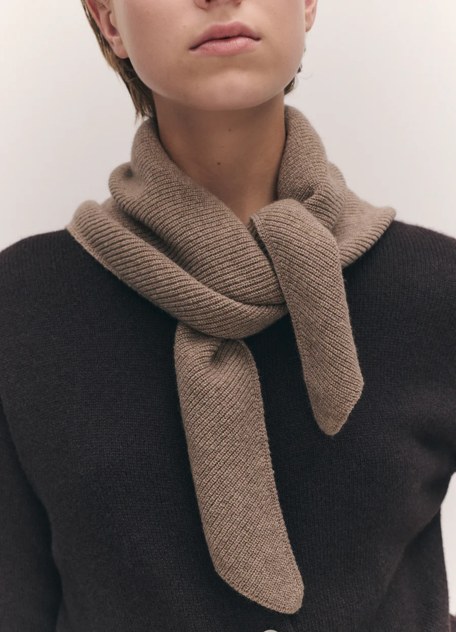 Fionn XL Cashmere Foulard - Image 6