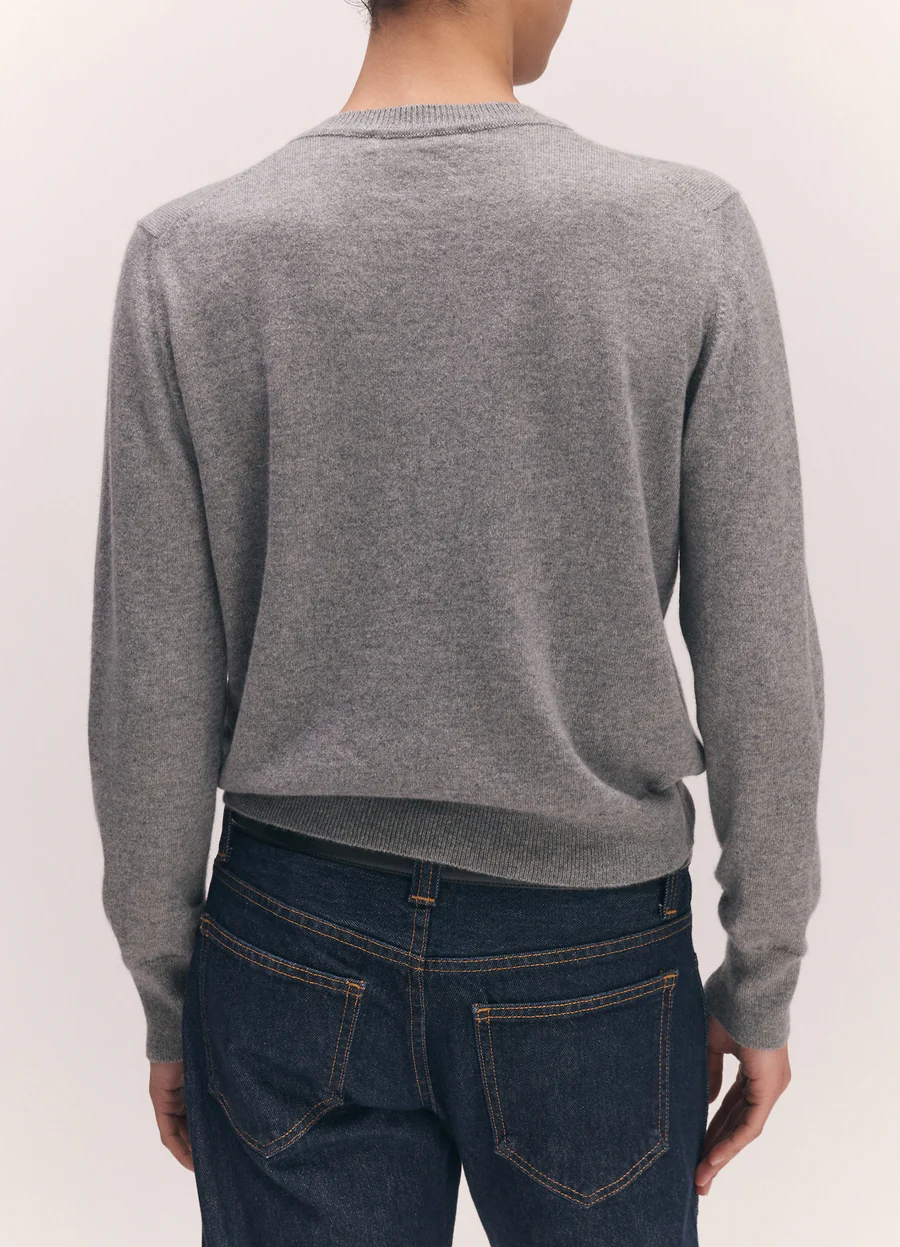 Skye Cashmere V-Neck - Image 4